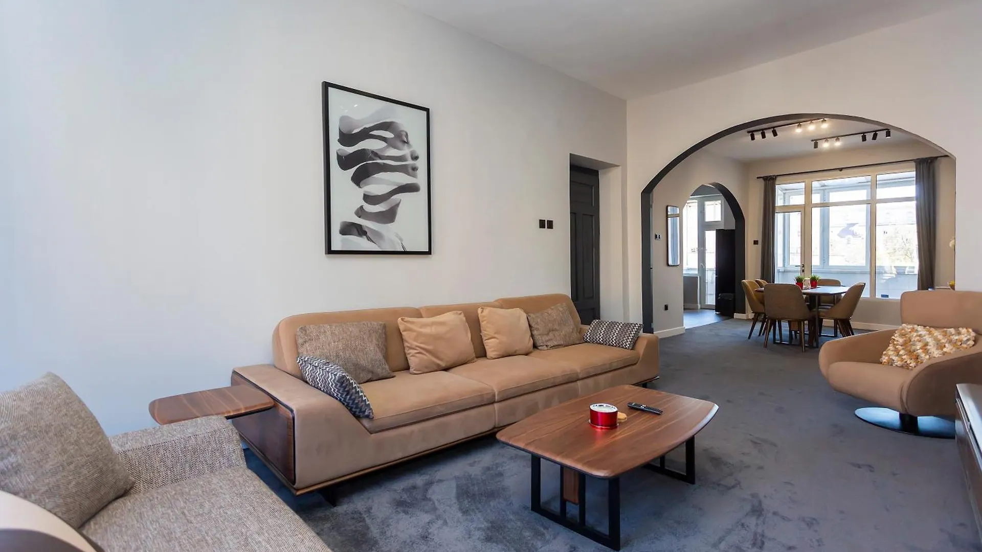Urban Elegance Apartment Sofia