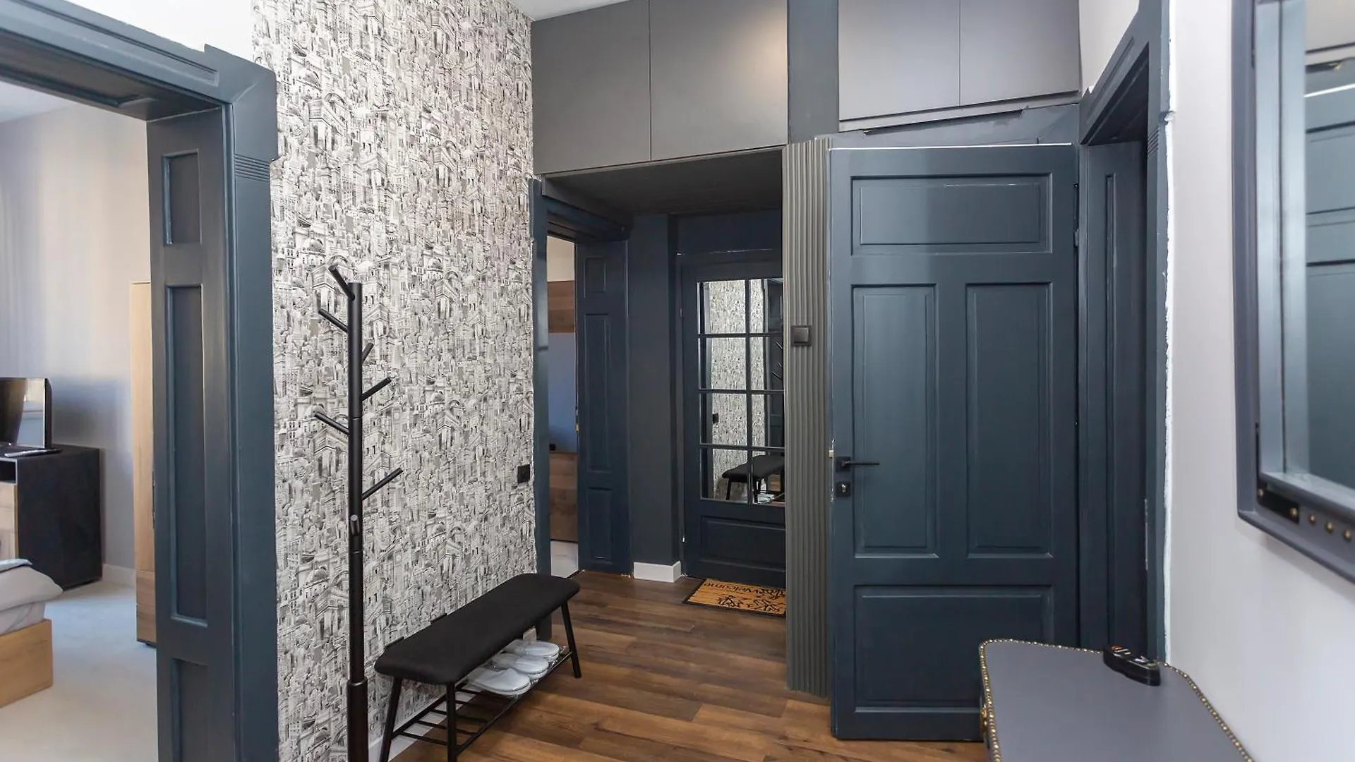 Urban Elegance Apartment Sofia