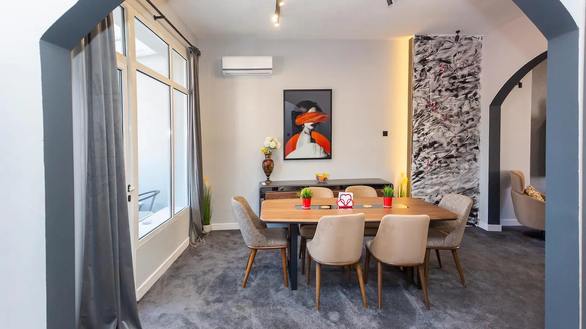 Urban Elegance Apartment Sofia